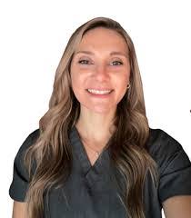 Kayla Munson's Instagram, Twitter & Facebook