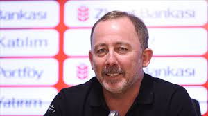 Sergen yalçın haberlerine ulaşmak için sayfamızı takip edebilirsiniz. Sergen Yalcin 1 Yil Daha Besiktas Ta