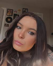 Carrie Collins (@carriecollins99) • Instagram photos and videos