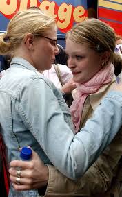 Check spelling or type a new query. Laetitia Et Sabine