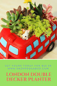 This European Style Cute London Double Decker Planter Made Of Resin Will Look Awesome On Your Home Or Office Table It Resin Planters Perfect Pots Ceramic Pots