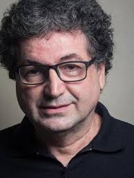 Paulo Cesar Araújo lança nova versão da biografia que o Rei tentou censurar 