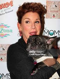 Melissa Gilbert and dog Josephine read & sign her new book "Daisy &... News  Photo
