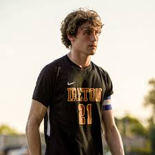 Congratulations to seniors Kate Hare (Field Hockey) and Drew Madden  (Soccer) who were named players of the month by the Alexandria Sportman's  Club (ASC) for the month of September! They will be