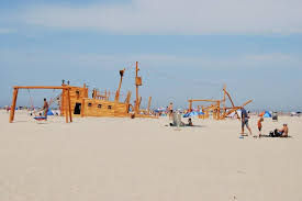 Strand Spielplatz Bei Vrouwenpolder Auf Dem Fahrradweg Fahrt Man An Vrouwenpolder Vorbei Richtung Strand Bezand Irgendwan Urlaub Reisen Zeeland Niederlande