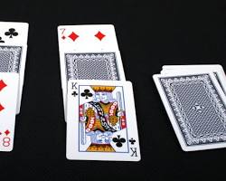 Vaizdas: War card game
