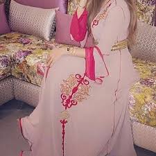 Pin By Sab Ber4 On Caftan Moroccan Dress Moroccan Caftan Moroccan Fashion
