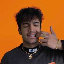 Portraits for my photography class🤳🏼 2/13/23