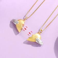 Lista de preguntas hot y atrevidas para pasar un rato de entretenimiento diferente y muy sensual. Magnetico Collar De Pareja Para Los Hombres Y Las Mujeres Collar Con Dijes De Corazones De Jeweley Regalo Para El Dia De San Valentin Novia Y Novio Collares Colgantes Aliexpress