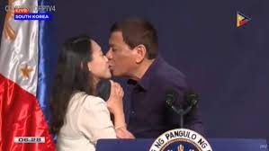 شاهد.. الرئيس الفلبيني يطلب قبلة على الشفاه من فتاة - CNN Arabic