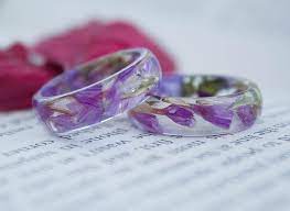 Resin Ring Blue Women With Purple Dried Flowers Wild Floral Etsy Resin Ring Blue Rings Lavender Ring