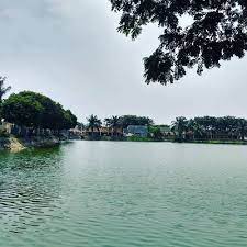 Lokasinya di pondok ungu permai, bekasi utara. 10 Gambar Danau Marakas Bekasi Harga Tiket Masuk Kolam Renang Yukpigi Informasi Wisata Terkemuka