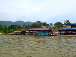 Getting there involves first reaching the town of jerantut, located to the south just outside national park boundaries in the. Mutiara Taman Negara Resort 4 Sterne Dschungel Hotel Im Nationalpark My Travelworld
