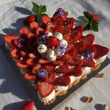 Recette De La Tarte Fraise Pistache Et Fleur D Oranger Pate Sucree Financier Pistaches Et Chantilly Legere A La Fl Tarte Aux Fraises Pistache Fleur D Oranger