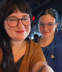 Nancy Hollis's Instagram, Twitter & Facebook