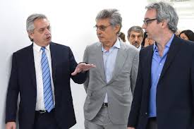 Promotes new talents and original approaches in the film industry, fostering film projects for the masses, with a message. Hugo Sigman El Ceo Progre Que Fabricara La Vacuna En El Pais Tiempo Argentino Tiempo Argentino