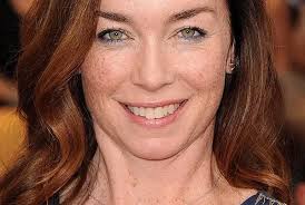 Julianne Nicholson : sa biographie, filmographie, et quelques photos