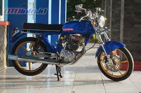 Menampilkan 76 tiger modif cb gl dari berbagai forum jual beli. Modifikasi Honda Tiger 2000 Banjarnegara Cebe Style Tampil Kece Dengan Pelek Rcb Otoinfo Id