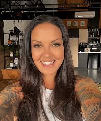 Day at the shop! 🍊🖤 Ma deuxième maison !