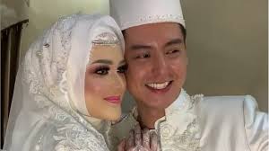 Hari ini jumat (17/7/2020), anak pertama mereka telah lahir di dunia. Tertutup Pernikahan Cut Meyriska Roger Danuarta Bikin Kecewa Warga