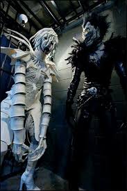 Insane Ryuk And Rem Cosplay Death Note Cosplay Amazing Cosplay Cosplay Anime