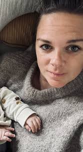 78 dage siden jeg skiftede chefen ud… Indtil videre er der kun ligheder  mellem den arbejdsplads jeg sagde “på gensyn” til, og min nuværende: 👶 Det  forventes at jeg frisk og klar