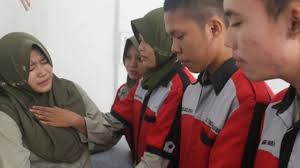 Smk tunas harapan pati didirikan oleh yayasan tunas harapan pati pada tahun 1990. Classmeeting Smk Tunas Harapan Pati By Arya Mustofa