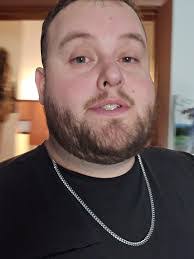 Eric Duck's Instagram, Twitter & Facebook