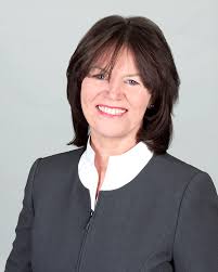 Donna Bain's Instagram, Twitter & Facebook