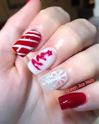 Red both tips and forms are available. Updated 30 Bold Red Acrylic Nails For 2020 August 2020