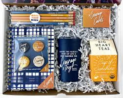 These 16 amazing employee welcome kit ideas will ensure that every new hire will feel happy, engaged, and belonged right the only list of employee welcome kit ideas that you'll ever need. 10 Useful Fun Ideas For Virtual Event Deliveries Connect Meetings