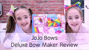The kit comes with glitter clasps, sticky gems and jojo stickers to take your bows up a notch. How To Make Bows Using The Jojo Bows Deluxe Bow Maker