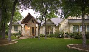 Pin By Debbie Tagliabue On Homes Stone Houses Hill Country Homes Stone Exterior Houses