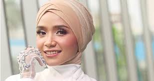 Namun dr izzar bersyukur ujian saringan covid 19 ke atas sahabatnya menunjukkan keputusan negatif dan beliau kembali bertugas. Teruja Kembali Berlakon Ummi Nazeera