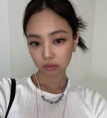 16 outfits that prove blackpink's jennie is obsessed. Blackpink Jennie S Parisian Casual Summer Look On Instagram Inkistyle