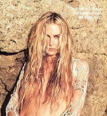 She has starred in various movies across the years, including as pris stratton in ridley scott's science fiction thriller blade runner (1982). Daryl Hannah Splash Daryl Hannah Mermaid Hair Beach Hair
