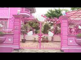 Orang yang melihat karakter ini memang akan terkesan karena wajahnya sangat lucu dan menggemaskan. 19 Kumpulan Potret Rumah Hello Kitty Kualitas Terbaik Wallpaper Hd