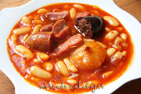 Es el plato típico de asturias (el plato regional más conocido de la región asturiana). Fabada Asturiana Receta Familiar Mercado Calabajio