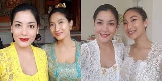 Inilah ungkapan lulu setelah resmi menjadi isteri bani , cucu pemilik perusahaan pelayaran besar di. Senangnya Happy Salma Lihat Lulu Tobing Menikah Sekarang Bisa Double Date Kapanlagi Com