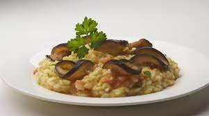 Tante idee e preparazioni che puoi preparare con questa verdura. Ricetta Riso Con Melanzane Pomodoro E Tonno Giornale Del Cibo