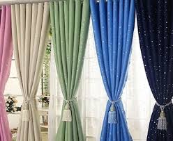 Koltuklarda kullanılan kumaş ile fon perdenin kumaşı da uyumlu olmalıdır. Kalin Perde Fon Perde