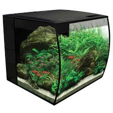 Aquarium d'eau de mer ou d'eau douce, vendu seul ou intégré à un meuble, nous vous proposons des aquariums pour tous types de poissons et de toute contenance. Fluval Flex Aquarium Kits