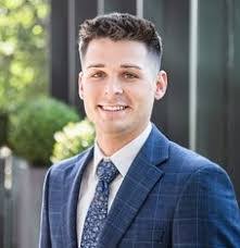 Taylor Knutson's Instagram, Twitter & Facebook