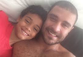 Não queríamos sobrecarregar, afirma a autora jaqueline vargas. Diogo Nogueira Assiste Ao Jogo De Portugal Com O Filho O Fuxico