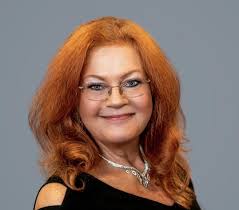 Who can recommend a regular house cleaner in the Onalaska area?