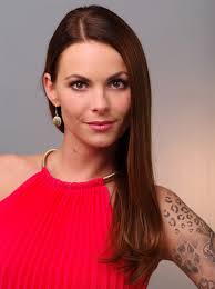 She was eliminated in week 1. Bachelor 2016 Bei Rtl Kandidatin Denise So Offenherzig Baggert Sie An Bachelor Leonard Rum News De