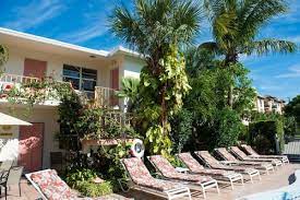 Shore haven resort inn is at a short driving distance from johns siding train station. Shore Haven Resort Inn In Lauderdale By The Sea Hotels Com