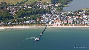 Marienpatz is about 5,000 m² in size, it has a length of about 100 meters and a width of 50 meters. Seebrucke Binz Mit 370m Die Zweitlangste Der Insel Rugen