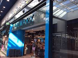Unsere richtlinien bezüglich rückerstattung und umtausch finden sie in allen unseren geschäften am kundenservicetresen. 50 Jahre Primark Kein Grund Zu Feiern Kampagne Fur Saubere Kleidung Clean Clothes Campaign Germany