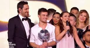 80% des gagnants de l'émission sont des hommes, à l'image. Danse Avec Les Stars 9 Audiences Clement Remiens Grand Gagnant Camille Combal Au Sommet Toutelatele